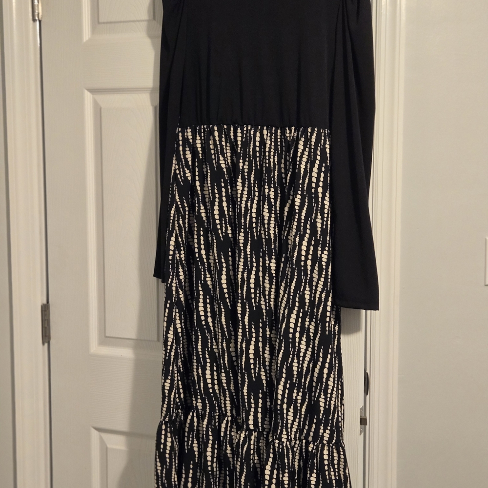 SHEIN Black and White Patterned Dress